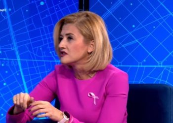 ‘Kanceri më sfidoi, por jo aq sa politika', rrëfimi i Mimoza Kusarit: Si e identifikova tumorin në gji nëpërmjet një kontrolli të zakonshëm.