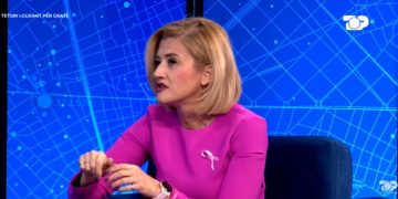 ‘Kanceri më sfidoi, por jo aq sa politika', rrëfimi i Mimoza Kusarit: Si e identifikova tumorin në gji nëpërmjet një kontrolli të zakonshëm.