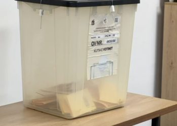 09:15

Pjesëmarrja në votim për zgjedhjet e pjesshme në 5 bashki, KQZ jep të dhënat e para.  
Komisioni Qendror i Zgjedhjeve ka bërë publike shifrat iniciale të pjesëmarrjes për zgjedhjen e 5 kryebashkiakëve të rinj në vend.