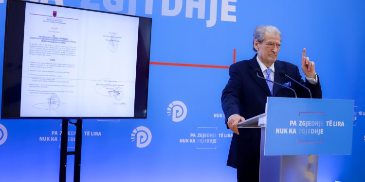 Berisha: Pronar i kompanisë Integrated Energy SPV është Edi Rama me të tjerët, leja e zgjerimit të fushës së depozitimit për mbetjet e ngurta u dha 8 muaj pas vendimit