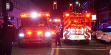 22-vjeçari godet një lokal me automjetin, bilanci: 4 të vdekur dhe 11 të plagosur