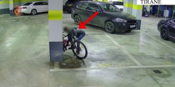 22-vjeçari në Tiranë arrestohet për vjedhjen e biçikletave dhe monopatinave, të cilat më pas i shiste.