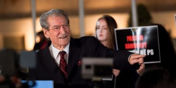 Berisha: Lubinë dhe Ramaduron do i nisim tek Erion Veliaj! Nuk do ndalemi gjer në largimin e tyre