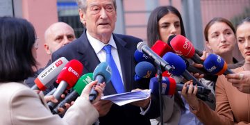 Berisha lexon mesazhi që i la Dumanit: Do përgjigjesh para ligjit për amnistimin e krimit elektoral dhe milionast që ke marrë nga Kreshniku i Manzës