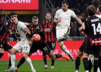 A keni ende pasiguri në lidhje me penalltinë e akorduar ndaj Milanit? Ja çfarë thonë analistët italianë për këtë çështje.