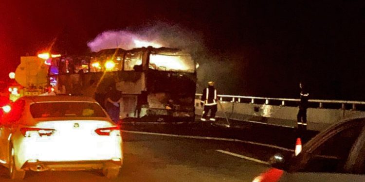 Aksident i rëndë në Arabinë Saudite, 45 jetë të humbura në një përplasje autobusi me pelegrinë indianë