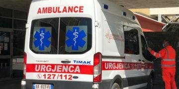 Aksident i rëndë në Zall-Bastar, automjeti shembet në humnerë, dy persona humbasin jetën.