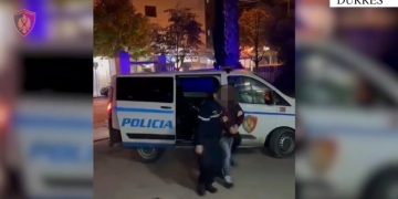 Arrestohet në Durrës 53-vjeçari që qarkullonte i armatosur në qytet.