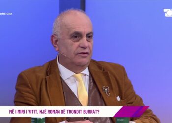 Artan Fuga, i shpallur “Autori më i mirë i vitit”, ndan mendimet e tij mbi romanin që preku thellë familjen.