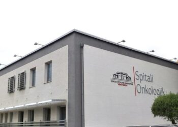 Asnjë përmirësim në Onkologji/ Pacientët: Paratë janë ndarë, por ne nuk e ndjejmë ndryshimin