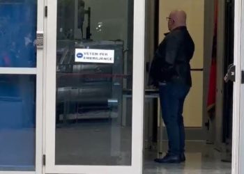 Avokati Genc Gjokutaj në SPAK, kërkon një datë tjetër për thirrjen e Berishës, ializohet arsyeja.