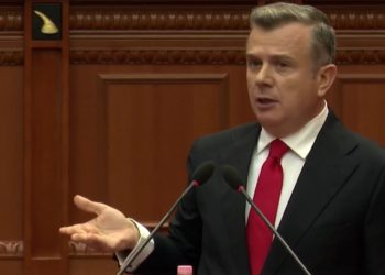 Balla përplaset me opozitën në Kuvend: Sali, e ke tradhtuar vendin çdo herë që ke pasur rastin, ngrije kokën dhe përballe situatën!