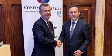 Balla vazhdon bisedimet me Diasporën, kryetari i Grupit Parlamentar të PS-së shprehet nga Italia: Takimet me shqiptarë të suksesshëm janë gjithnjë një burim krenarie.