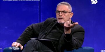 “Balluku nuk duhej të pezullohej nga detyra”, thotë Dudushi në Top Story rreth vendimit të SPAK: “Nëse je në hetim për korrupsion, ke të drejtë të prezumohesh i pafajshëm”