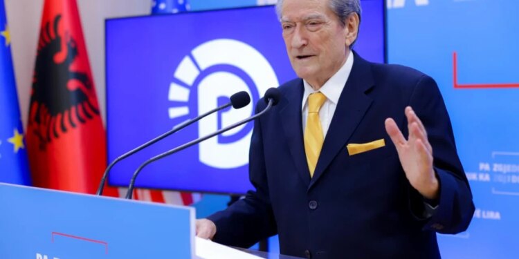 Berisha: Debati për takimet në bazë ka nisur, tani demokratët po presin…