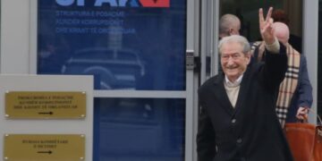 Berisha i drejtohet Gjykatës Kushtetuese, kërkon heqjen e masës ‘detyrim paraqitje’