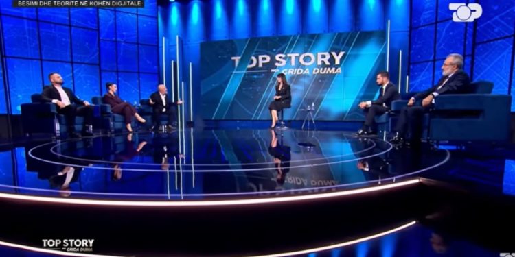 “Beson ti Fedi në UFO-t?” / “Je përtej mosdijes”, Cako përplaset me Currin: Ke mbetur në paqe me errësirën dhe mite të pavërteta.