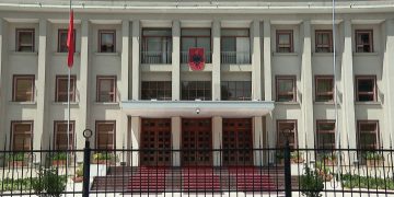 Buxheti i Presidencës 14 milionë lekë më i vogël për vitin 2025, me shpenzime më të ulta dhe qytetarë të kënaqur.