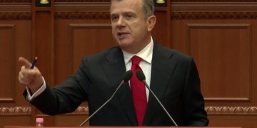 “Buxheti më i lartë në historinë e Shqipërisë”, Balla: Qeveria përmbushi angazhimin për pensionistët, përfitojnë gjithashtu Policia dhe Garda