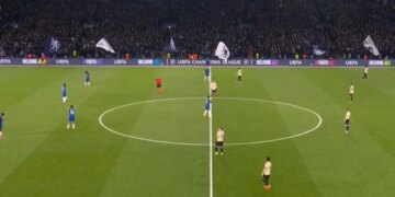 Chelsea dhe Barcelona nisin përballjen e tyre në "Stamford Bridge", për të siguruar tri pikë të rëndësishme.