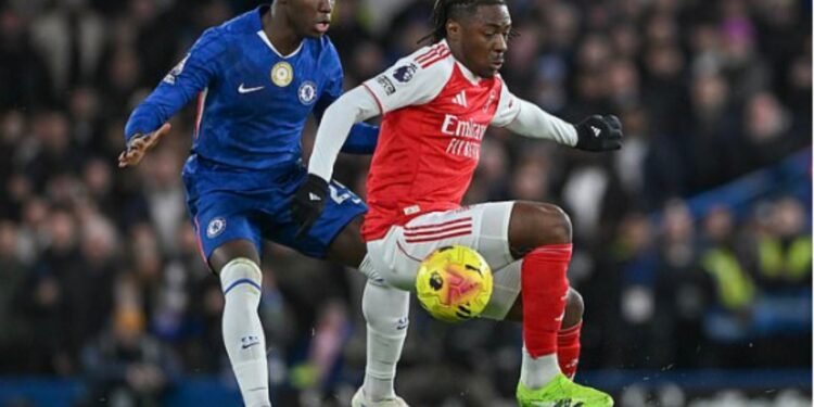 Chelsea ndal Arsenalin, ‘Blutë’ arrijnë barazim përkundër disavantazhit në numër në ndeshjen e Premier League.