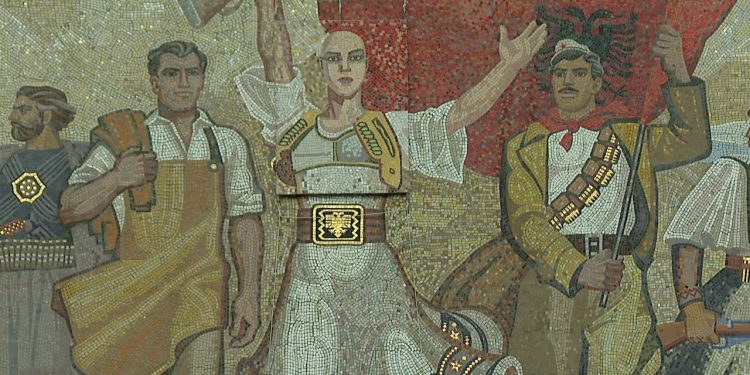 Debati mbi mozaikun: Instalacioni i Blerta Kambos për ndihmën ndaj kancerit, provokon kritika