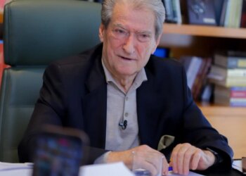 Debati në Kamzë me Nokën, Berisha: Askush nuk është përjashtuar nga partia, PD do të ofrojë…