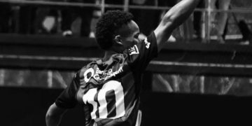 Dëshmia për vdekjen e 16-vjeçarit futbollist ndryshon; babai pohon: Nuk ishte plumb qorr, e goditën në kokë brenda shtëpisë.