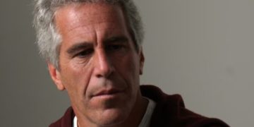 Dhoma e Përfaqësuesve jep urdhrin për Departamentin e Drejtësisë nën Trump për publikimin e dosjes 'Epstein', projektligji miratohet në Senat