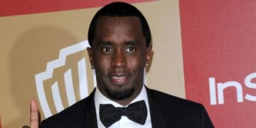 Diddy feston Ditën e Falënderimeve në qeli, duke ofruar një vakt për rreth 1,000 të burgosur të tjerë.