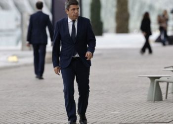 “Dorëheqje e presidentit të rajonit të Valencias pas akuzave për keqmenaxhimin e përmbytjeve vdekjeprurëse të vitit të kaluar”