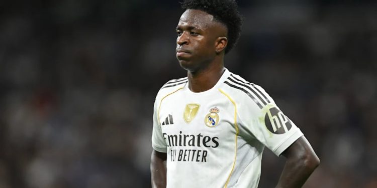 E papritur/ Realit nuk i qetësohet zemërimi nga El Clasico, klubi ‘los blancos’ vendos të shesë Viniciusin.