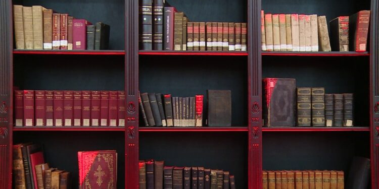 Ekspozita e shkrimeve të shenjta: 452 dokumente të prezantuara në hapësirat e Bibliotekës Kombëtare