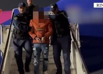 Ekstradohet nga Italia një shqiptar 39-vjeçar, i lidhur me grupe kriminale që merreshin me trafikun e drogës nga Shqipëria drejt Europës.