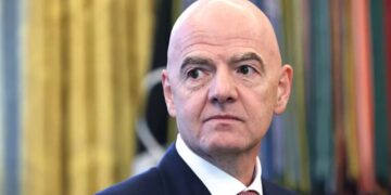 FIFA, organi udhëheqës i futbollit botëror, ka vendosur të përjashtojë 10 shtete të ndryshme për shkak të 'ndërhyrjeve politike'.