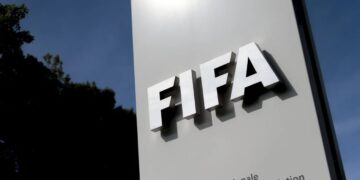 FIFA përballet me mundësinë e një beteje ligjore pas pezullimit të diskutueshëm të Cristiano Ronaldos, ndërsa rivalët pritet të rifitojnë mundësinë për të konkurruar.