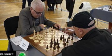 Festivali i shahut në Gjirokastër, me pjesëmarrës nga të gjitha grupmoshat nga Shqipëria dhe Kosova.