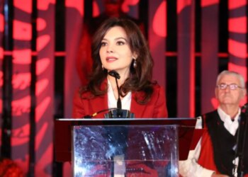 “Flamuri i Kastriotit në tryezën e familjes europiane”, urimi i ministres Spiropali për shqiptarët: Gëzuar kudo ku ndodheni.