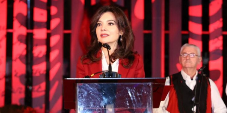 “Flamuri i Kastriotit në tryezën e familjes europiane”, urimi i ministres Spiropali për shqiptarët: Gëzuar kudo ku ndodheni.