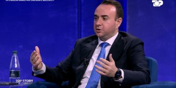 "Foltorja shënon fillimin e veprimit" / Sulo drejtohet deputetit të PD: E vështirë të rrëzohet Rama, protesta mund të ndikojë vetëm në SPAK.