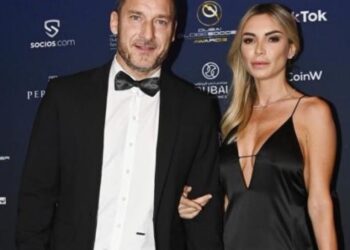 Francesco Totti dhe Noemi Bocchi nën hetim, fëmijët minorenë të lënë pa mbikëqyrje…
