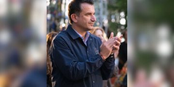 Gjykata Kushtetuese mbështet Veliajn, figura të njohura publike solidarizohen me kryebashkiakun.