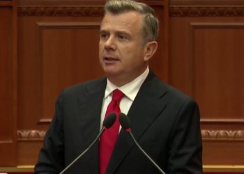 Grupi Parlamentar i PD-së propozon përjashtimin e Ballës nga Kuvendi për përdorim të gjuhës fyese dhe kërcënuese.