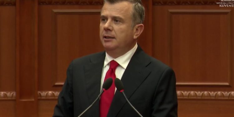 Grupi Parlamentar i PD-së propozon përjashtimin e Ballës nga Kuvendi për përdorim të gjuhës fyese dhe kërcënuese.