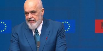 Hapet grupi i kapitullit përfundimtar / Rama në Bruksel: Nuk jemi përfaqësues të një partie politike, por të një kombi. Shqipëria niset me krenari nga ky etapë.