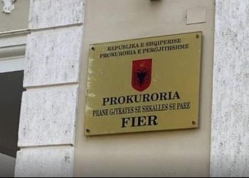 Hetim ndaj mjekut në Fier për mos ofrimin e shërbimeve mjekësore në spitalin publik dhe përfitime në sektorin privat.