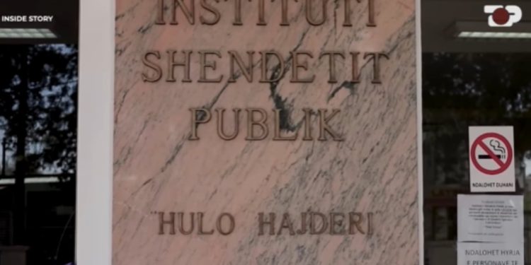 Historia e brendshme/ Një episod alarmant: Shumë punonjës u sëmurën pas prania e materialeve të rrezikshme brenda institucionit, shumica e autoklavave ishin jashtë funksioni.