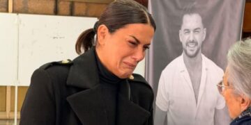 Homazhet për Shpat Kasapin: Big Mama emocionohet dhe ndan kujtimet e miqësisë së tyret të përjetshme, duke thënë lamtumirën nga skena që e formoi.