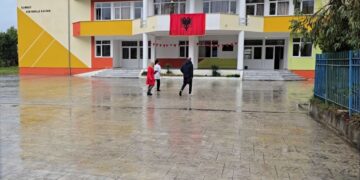 I biri u lëndua me thikë, babai i të miturit për TCH: Nuk kam idenë se si do të reagojmë, jeta e djalit...