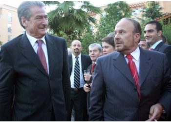 “Qeveria bie kur nuk qeveris”, DEBATI i parë dhe i fundit televiziv mes Fatos Nanos dhe Sali Berishës! Politika gjendej nën “plagët” e 97′, çfarë u tha në këtë përballje të rrallë